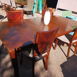 Dining room Table & Chairs 
