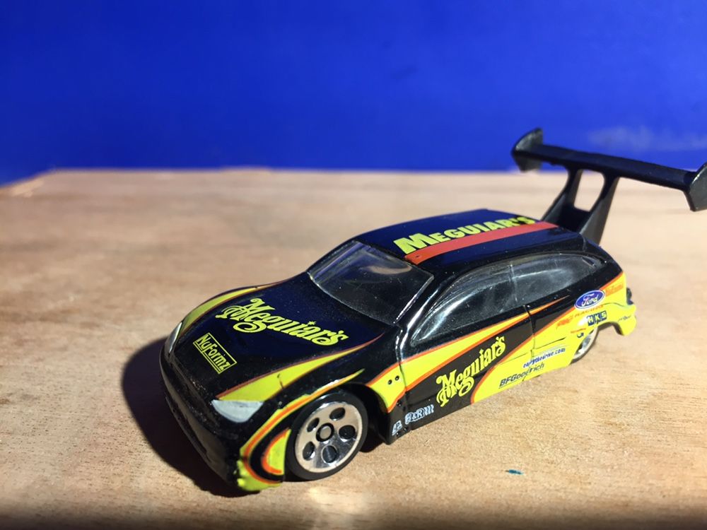 Hot Wheels Racing Ford Focus