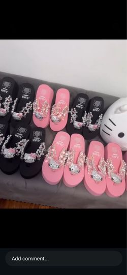 Hello kitty sandals!