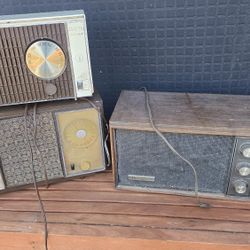 Old Antique Radio Zenith  Sylvania