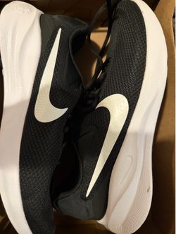 Nike Revolution 7