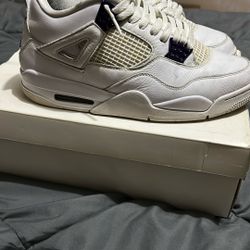 Jordan 4 