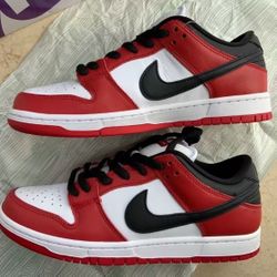 Chicago low-top sneakers for men and women, black, white and red