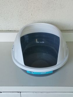 Brand New The Fluffy Bunch High-Sided Open Cat Litter Box $8