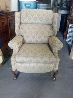 Lazyboy Classic Full Recline Chair Pristine Condition One Owner Smoke/Pet Free Home