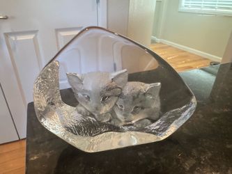 Mats Jonasson glass cat paperweight