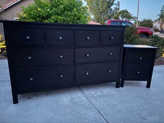 Black Solid Wood 10 Drawer Modern Dresser Chest of Drawers and Nightstand Set Great Condition