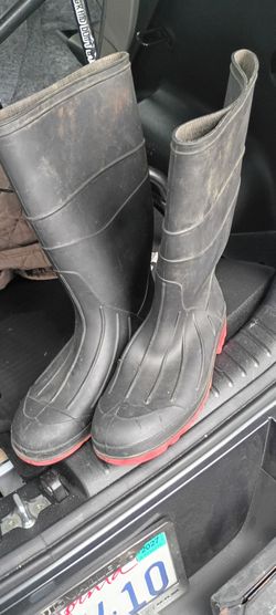 Black Rubber Rain Boots Red Sole