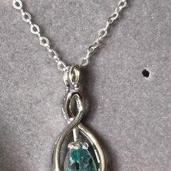 New, 925 Sterling Silver Bi-Color Apatite Pendant on an 18inch; Sterling Silver Chain
