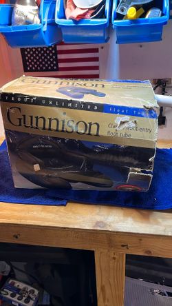 New In Box Never Used Gunnison Classic Unlmited Fishing Float 