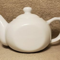 Coffee/Tea Pot With Raised Lid 10 oz. By Yanco China