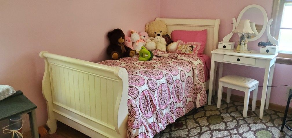 Kids bedroom Set
