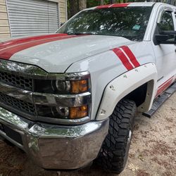 2019 Chevrolet Silverado 2500 4x4 Gas 