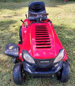 Craftsman T140 Riding Mower Located In Southmont North Carolina