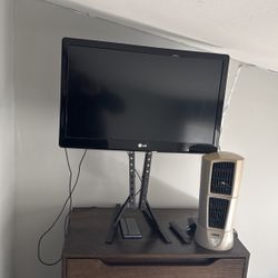 24” LG TV