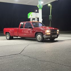 92 Chevy 3500/454BB Engine/ Low Miles