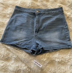 SHEIN Women's Plus Size Casual Sexy Skinny Denim Shorts Light Wash / 14(1XL)