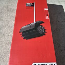 Milwaukee M18 FUEL QUIK-LOK Rubber Broom Attachment 