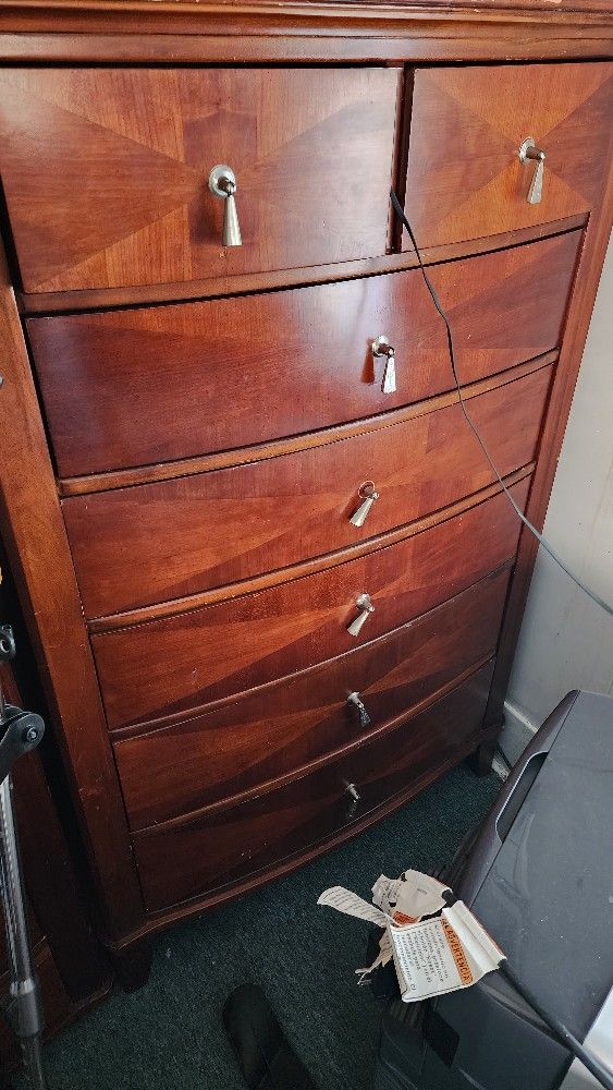 7 Drawer Dresser