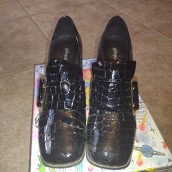 Jeffrey Campbell Faithful Black Croco Patent Loafer Heels
