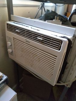 Midea air conditioner