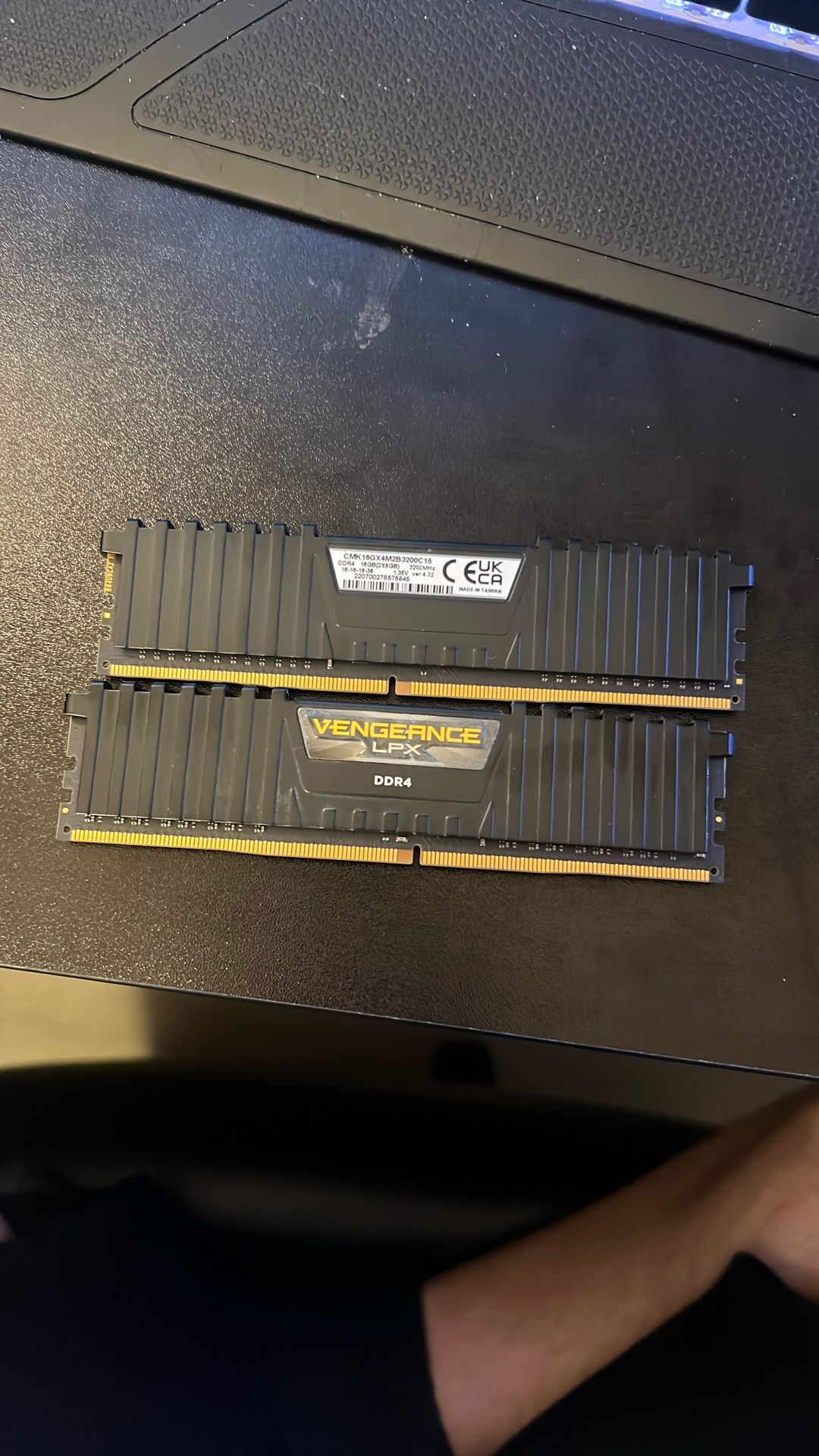 Corsair DDR4 RAM 3200Mhz 16gb