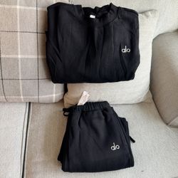 Black Medium Alo Set 