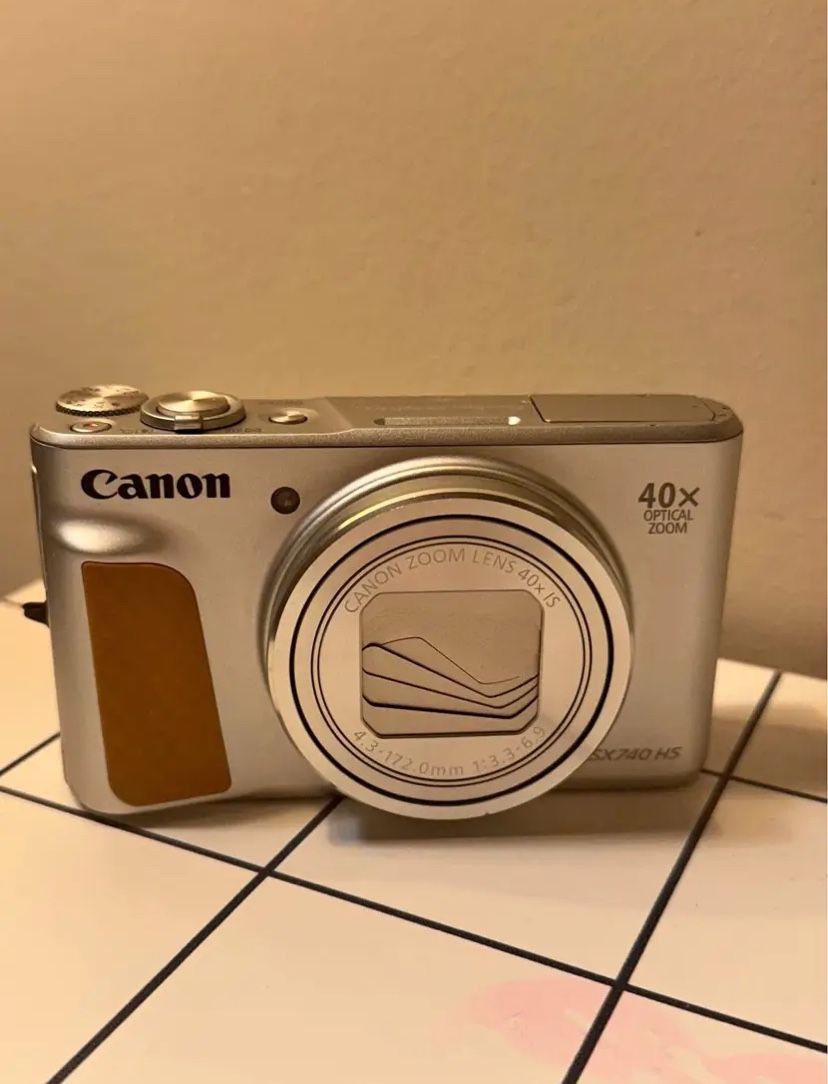 Canon Sx740 Hs Silver Brand New
