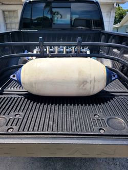 LARGE POLYFORM F-7 BUMPER Fender 41"x 15"