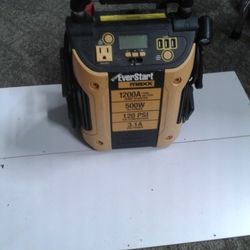 EverStart MAXX Portable Jump Box/Air Compressor