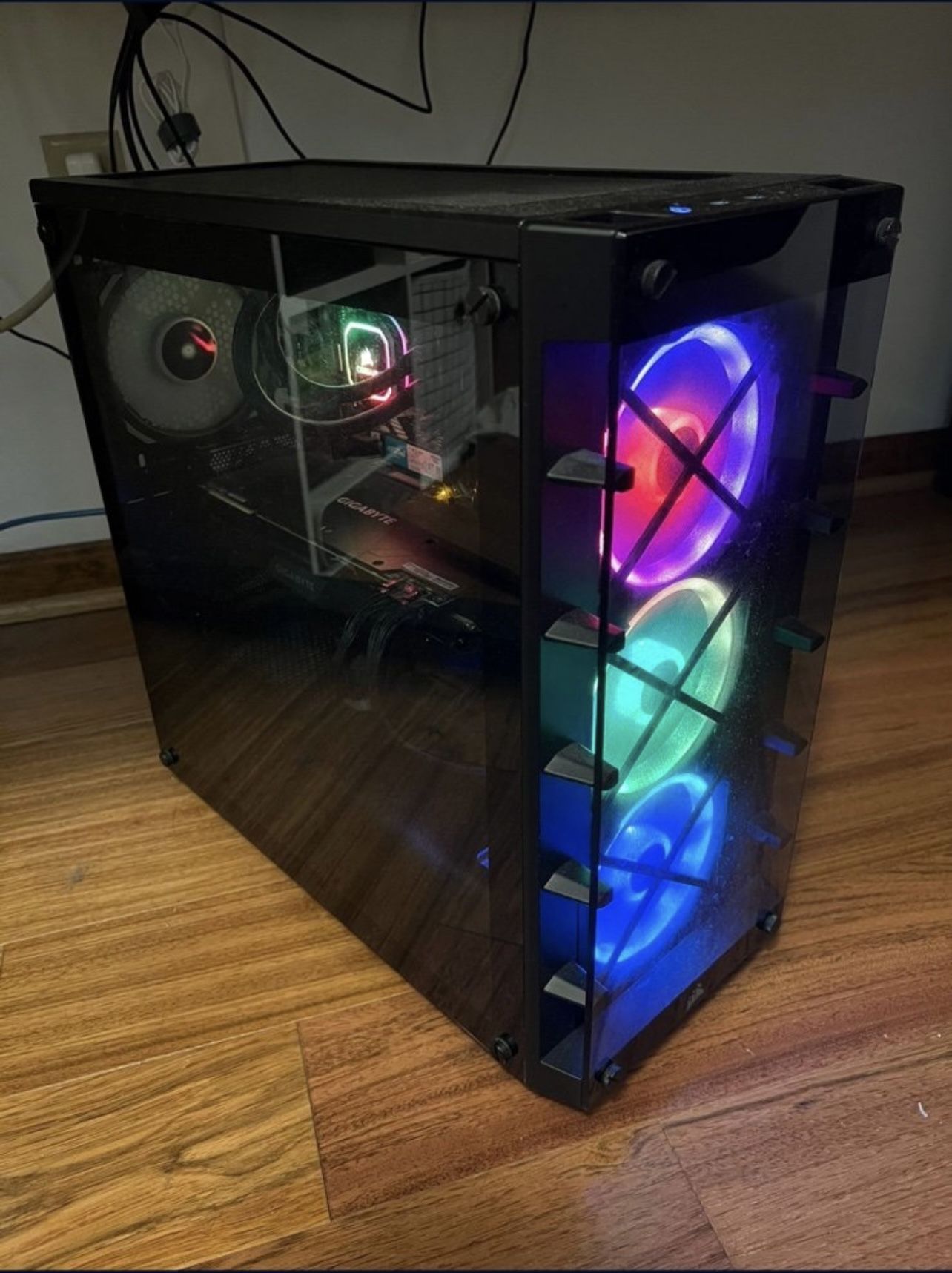 Custom Built Gaming Pc And Monitor