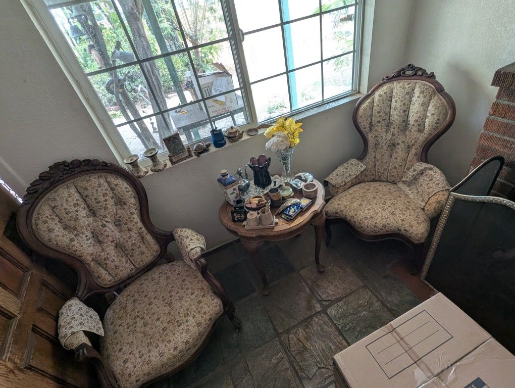 Antique Furniture Seats