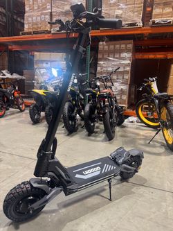 Dual-motor electric scooter