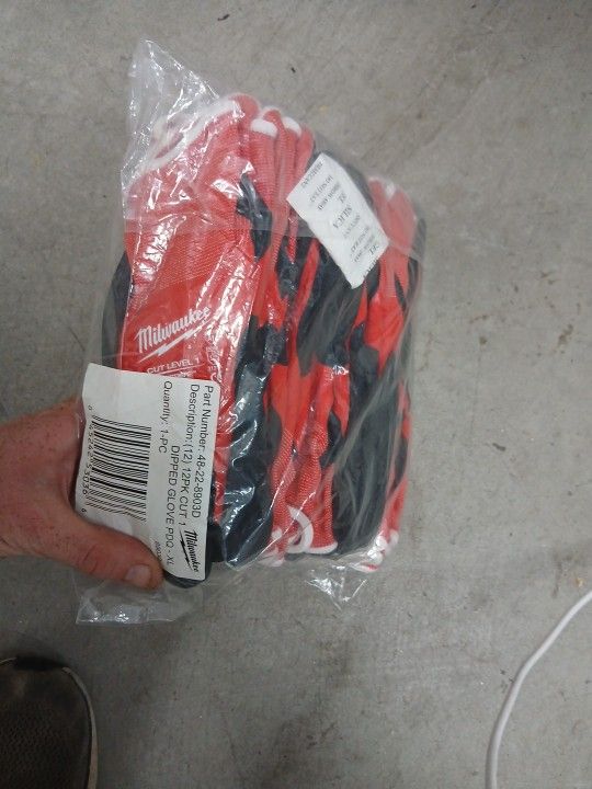 Milwaukee Gloves 12 Pack XL