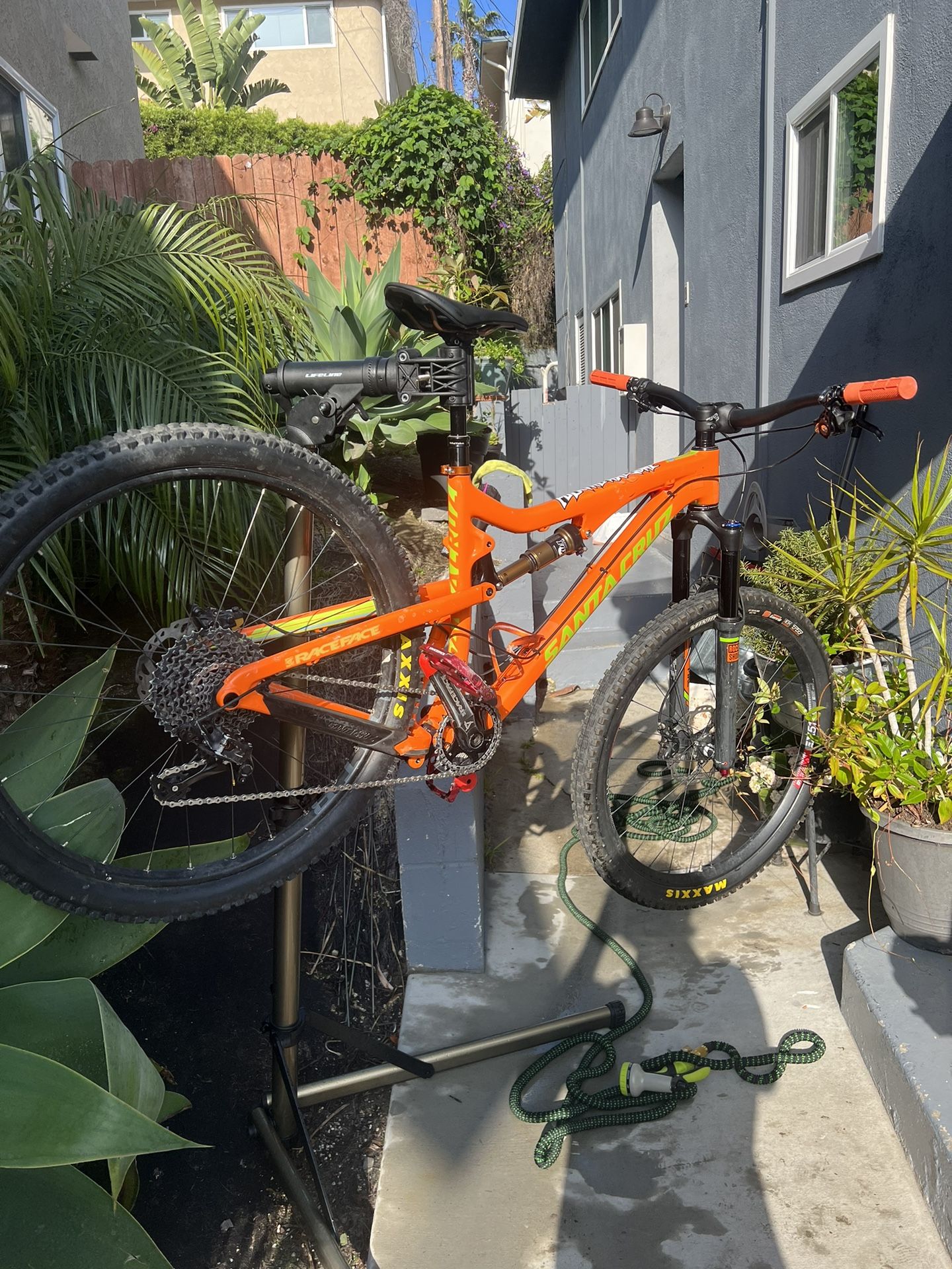Santa Cruz 5010 C