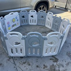 BABY PLAY YARD