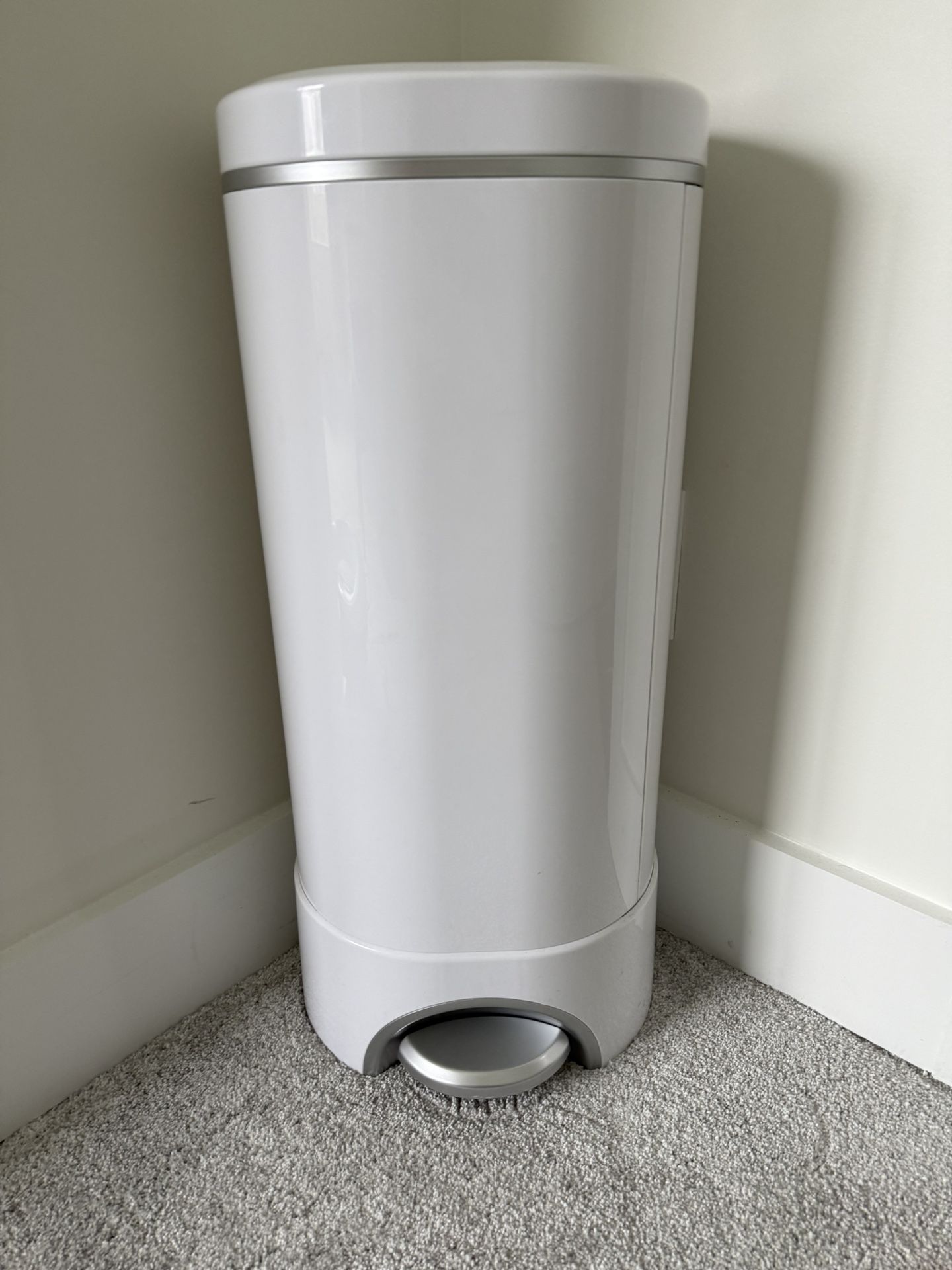 Munchkin Diaper Pail