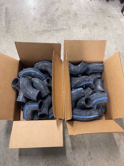 Freightliner radiator hoses 05-29973-002 (old stock)