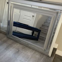 dresser mirror  W/ light  