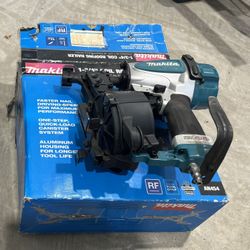 Roofing Nailer -Makita - AN454 Pneumatic 1-3/4 in. 15 Degree Coil Corded Roofing Nailer