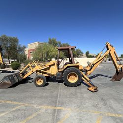 1983 CASE 580D Backhoe 2WD With Extra Buckets And Forks
