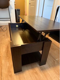 38 in. lift top coffee table