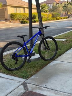 2023 Specialized Rockhopper 29 Mountain Bike – Medium – $325 OBO