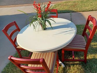 Nice White Dining Table With 4 Chairs