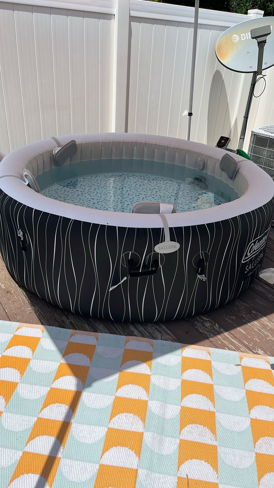 Coleman 4-6 Person Hot tub