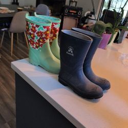 Rain boots Sz 8 Adult And 5 Youth 