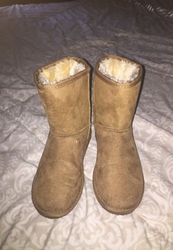 Brown girl boots (New)