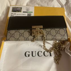 Gucci Medium Wallet