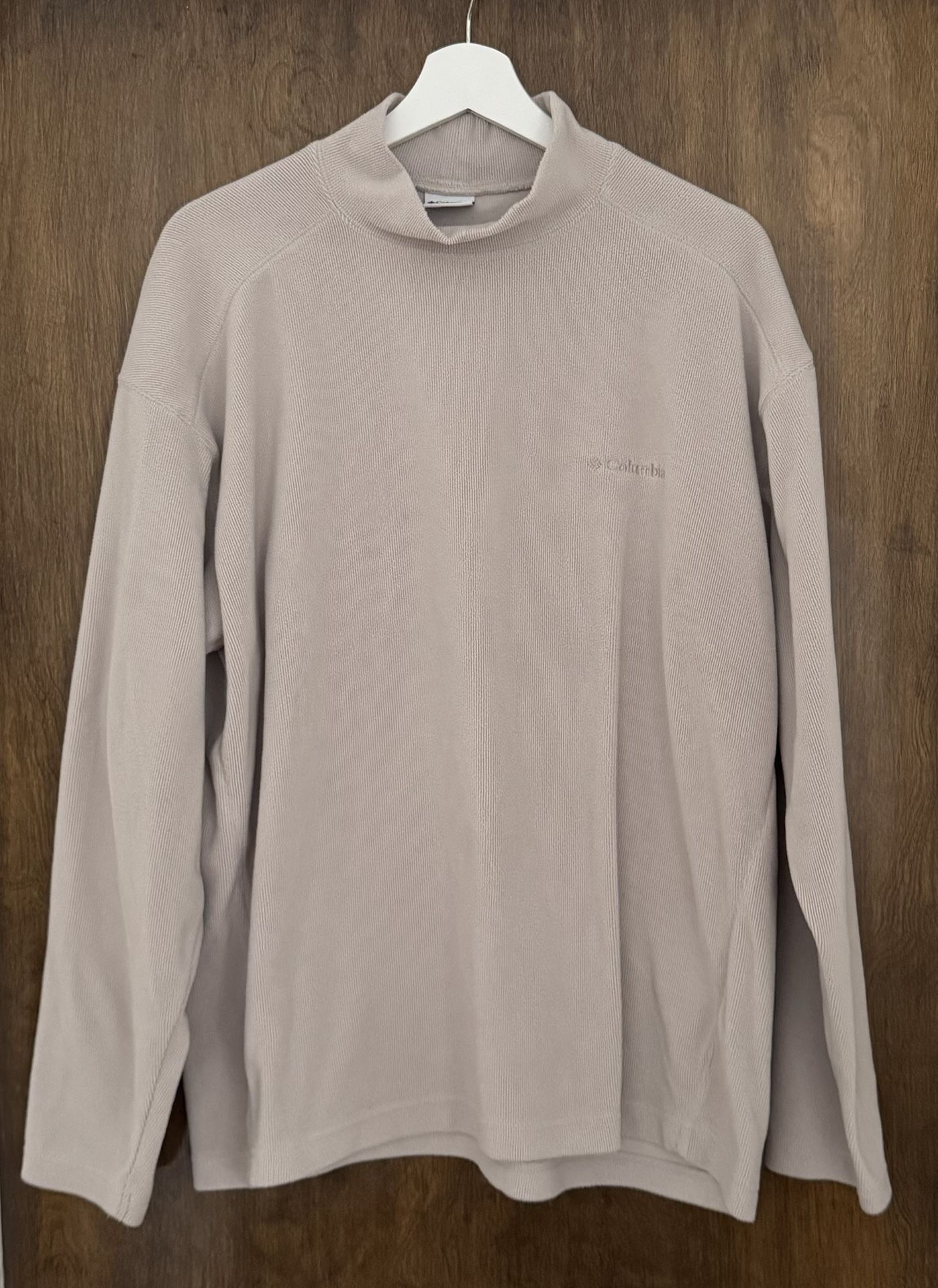 Columbia Men’s Beige Ribbed Turtleneck Sweatshirt with Logo, size L