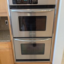Frigidaire Professional Series Double Wall Oven 